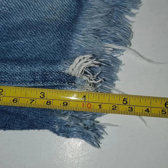 KanCan Medium Stone Wash Denim Shorts Size 7/27 - Picture 10 of 11